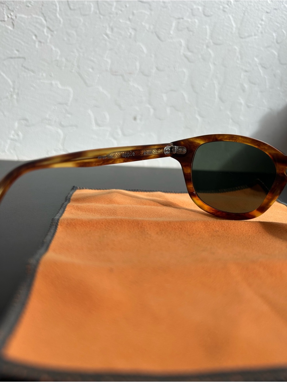 Arbor Eyewear Classic Unisex Warm Amber Sunglasses with Vintage Green Lenses - Picture 5 of 8
